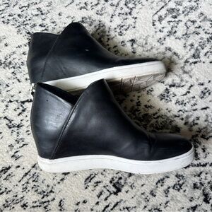 Dr Scholls Women’s Black Wedge Sneaker 9 US GUC